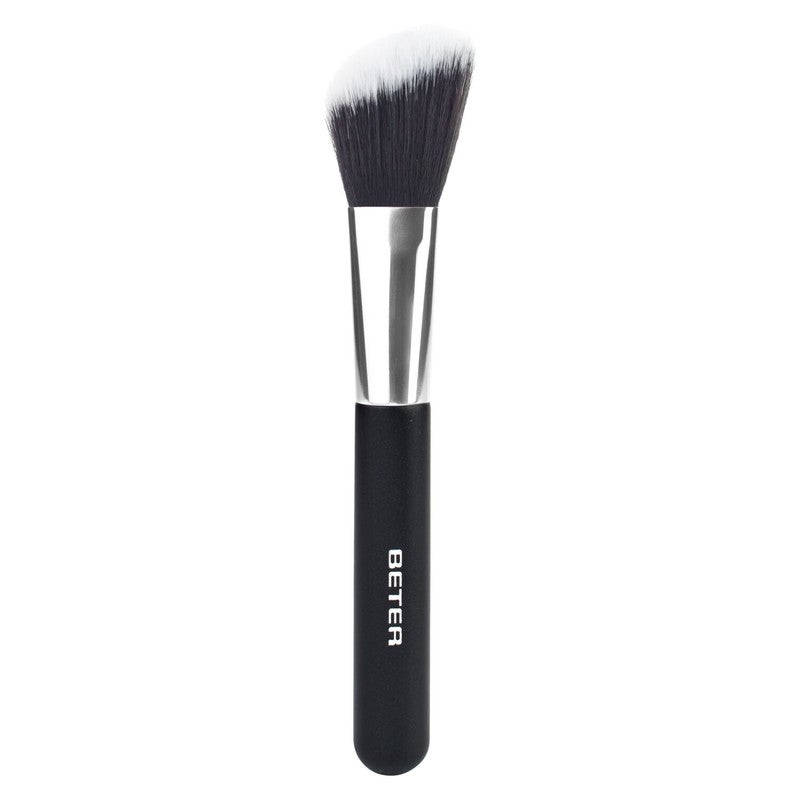 BETER Angled blusher brush, synthetic hair. Nº 70 - Image 2